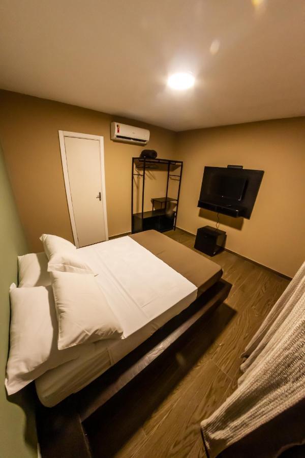 Balneário Camboriú Bonabrigo Hostel & Suites מראה חיצוני תמונה